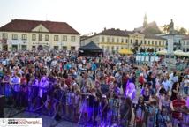 Natalia Nykiel, moda i taniec na scenie Dni Bochni