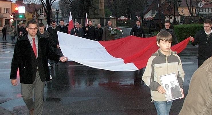 Marsz Pamięci przeszedł przez Bochnię w rocznicę katastrofy smoleńskiej