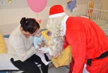 Mikołaj odwiedził dzieci w bocheńskim szpitalu