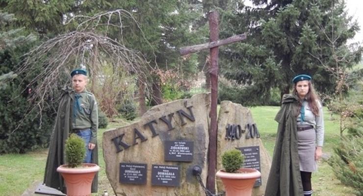 Łapanów uczcił pomordowanych w Katyniu 