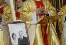 Jeszcze raz przemaszerowali pod pomnik katyński