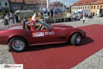 Zabytkowe pojazdy na Rynku