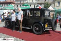 Zabytkowe pojazdy na Rynku
