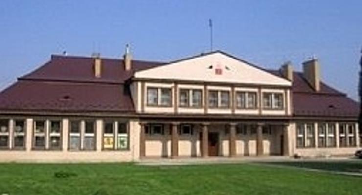 Gimnazjaliści z Brzeźnicy na lodzie