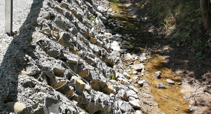 Olchawa: naprawią oberwaną skarpę