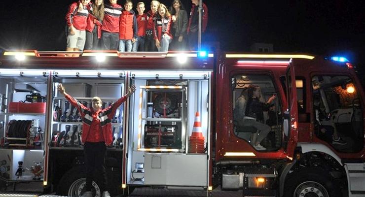 Pierwszy, nowy samochód dla OSP Rzezawa