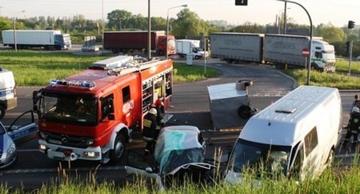 Zderzenie audi z busem: śmiertelna ofiara