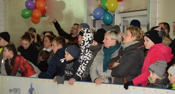 Lodowisko w Proszówkach oficjalnie otwarte