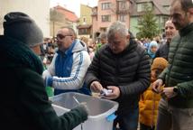 Spotkanie wigilijne, loteria i żywe zwierzęta