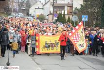 Pierwszy Orszak 3 Króli przeszedł ulicami Bochni