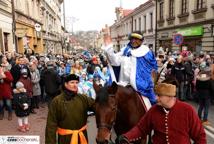 Pierwszy Orszak 3 Króli przeszedł ulicami Bochni