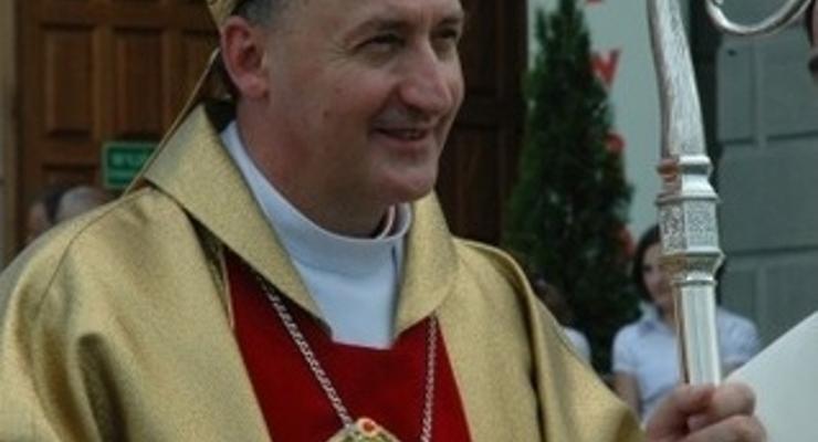 Bp Andrzej Jeż apeluje o obronę rodziny 