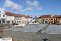 Płyty w chodniku opowiedzą bocheńską historię