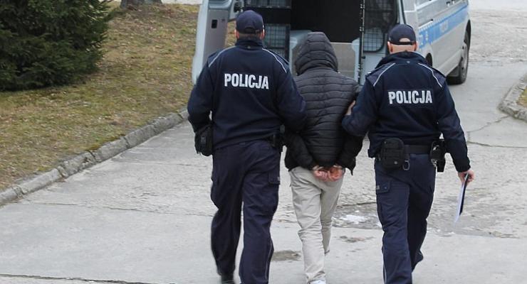 Kradł pieniądze z rozmieniarek na myjniach samochodowych. Prawdopodobnie działał na terenie całej Polski.