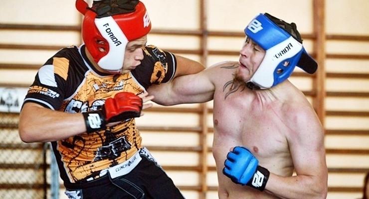 150 fighterów w Bochni