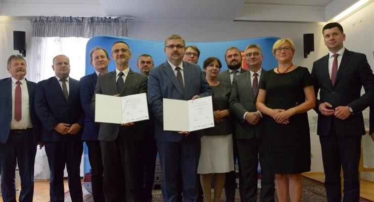 Węzeł przesiadkowy z parkingiem na 120 miejsc