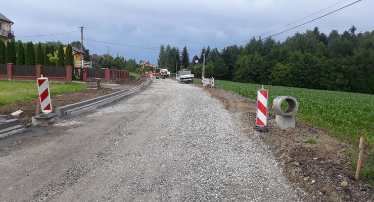 Drogi w Trzcianie, Żegocinie i Łapanowie gotowe do końca września