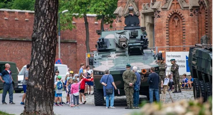 Piknik militarny na Kopcu Kościuszki