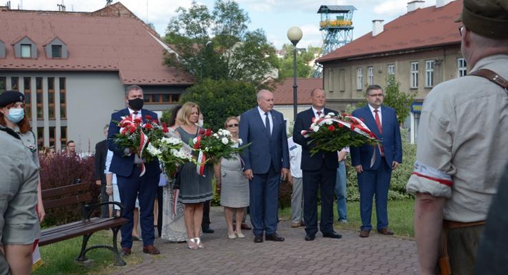 Władze samorządowe oddały hołd Powstańcom