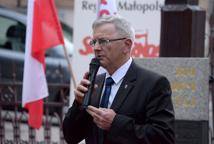 Obelisk i tablica ku pamięci ludzi NSZZ Solidarność