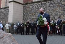 Obelisk i tablica ku pamięci ludzi NSZZ Solidarność