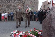 Obelisk i tablica ku pamięci ludzi NSZZ Solidarność