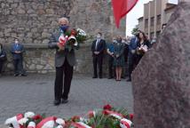 Obelisk i tablica ku pamięci ludzi NSZZ Solidarność
