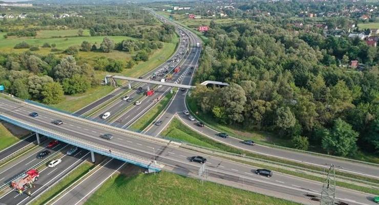 Wypadek na autostradzie. Szczęście w nieszczęściu