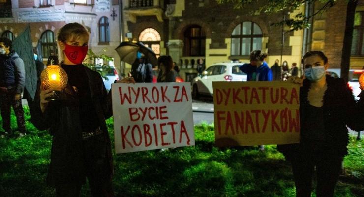 Manifestacje w Krakowie przeciwko decyzji Trybunału