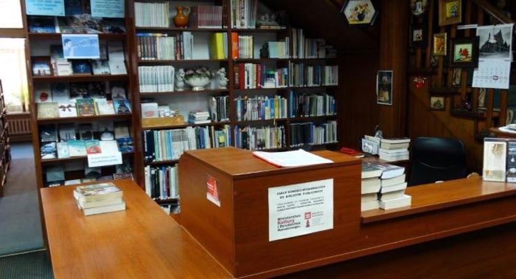 Do biblioteki bez maseczki?