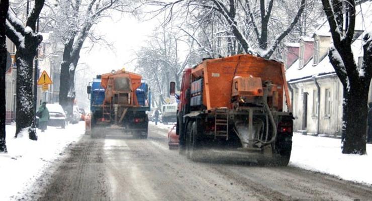 Krakowskie odśnieżanie. Wydano 6,5 mln zł, zużyto 9 ton piasku i soli