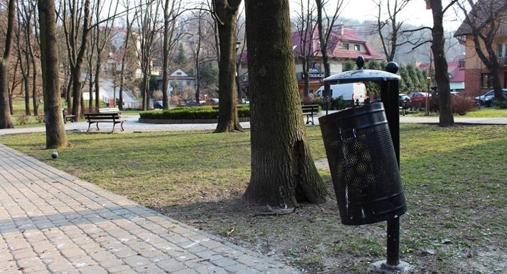 Wadliwe miejskie kosze