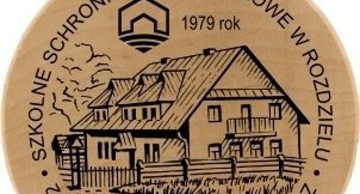 Schronisko w Rozdzielu wyróżnione