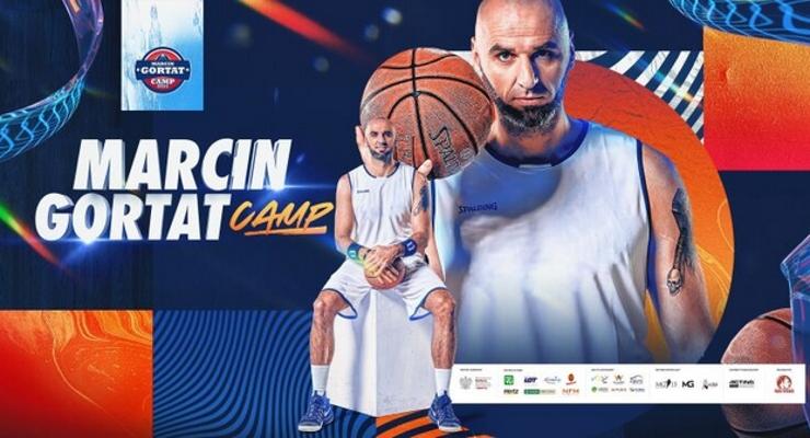 Gortat zagra z dziećmi na wózkach