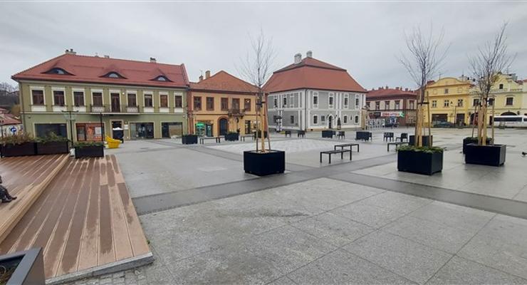 Fontanna na Rynku zabezpieczona - ale czy odpowiednio?