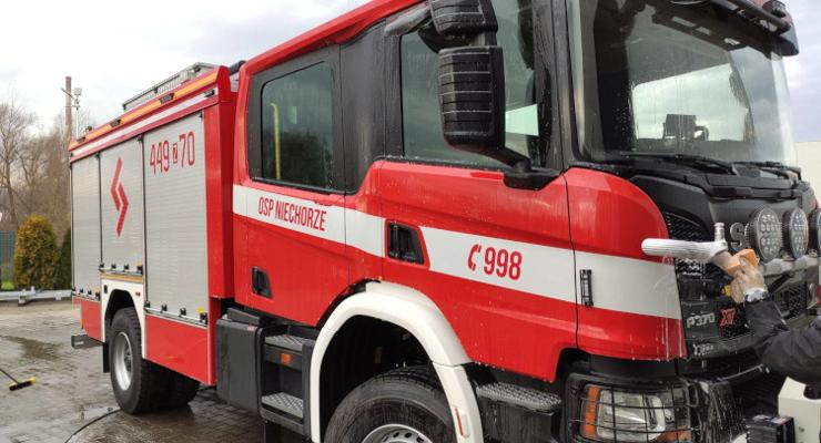 MSWiA dofinansuje wozy strażackie dla Leszczyny i Zbydniowa