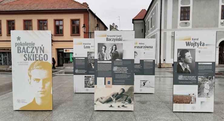 „Pokolenie Baczyńskiego” - wystawa na Rynku