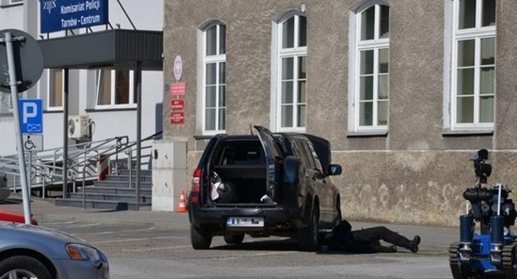 Podejrzany ładunek pod komisariatem 