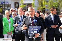 2. edycja Funduszu Polski Ład. Poseł Wiesław Krajewski wręczał czeki