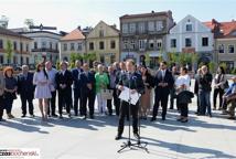 2. edycja Funduszu Polski Ład. Poseł Wiesław Krajewski wręczał czeki