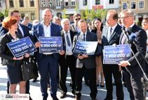 2. edycja Funduszu Polski Ład. Poseł Wiesław Krajewski wręczał czeki