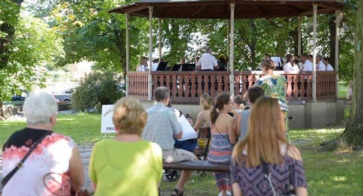 Muzyczna Altana - Orkiestra Dęta Proszówki zagrała na Plantach