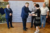 Wręczenie promesów w Starostwie dla organizacji pozarządowych - zobacz listę