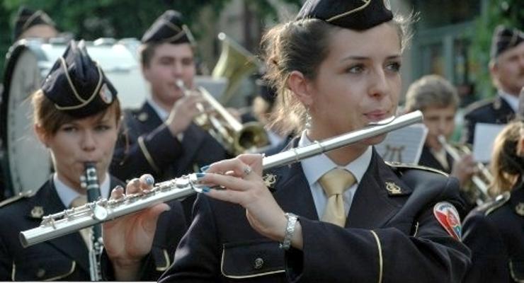 Osiem orkiestr przemaszerowało przez Wiśnicz