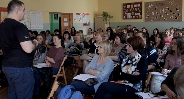 Debata "Jak sobie radzić z problemami wychowawczymi"