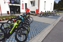 Trzciana: Wypożyczalnia rowerów elektrycznych oficjalnie otwarta