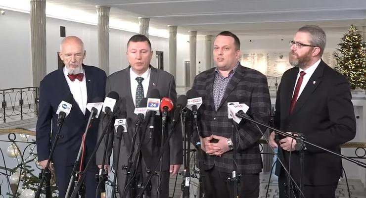 Czy premier Morawiecki to informator Stasi?
