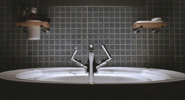 3 pomysły na optyczne powiększenie łazienki