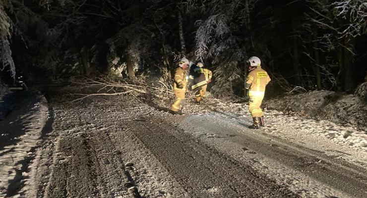 Trudna sytuacja w powiecie bocheńskim. 250 interwencji straży, problemy z prądem i wodą