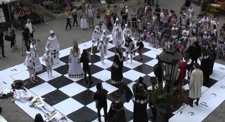 Żywe szachy w Kłaju 